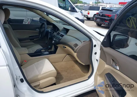 2010 Honda Accord 2.4 Lx из США, поврежденный, VIN 1HGCP2F3XAA129270